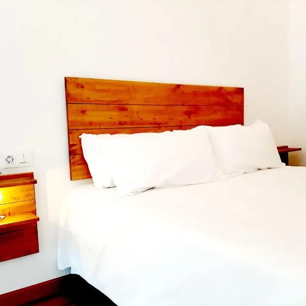Apartamentos Candelario by gaiarooms, hotel v destinácii Candelario