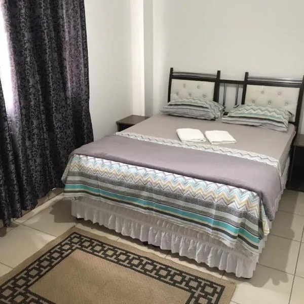 APARTAMENTO CIDADE VERDE 5 MT, khách sạn ở Maringá