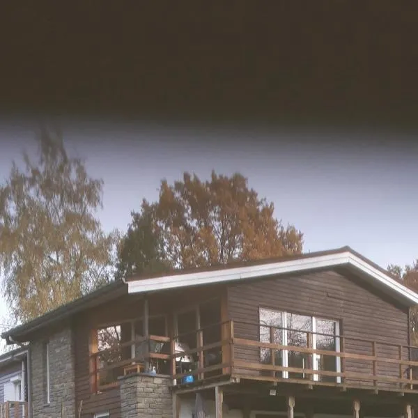 Chalet l'écureuil, hotel in Aywaille