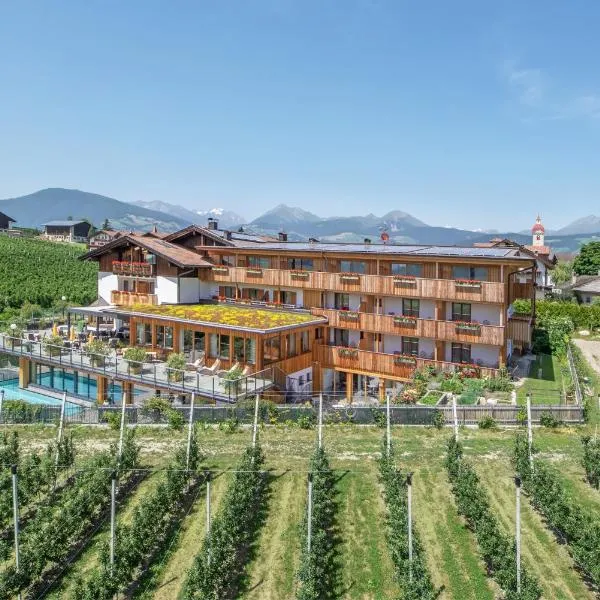 Hotel Jonathan, hotel v destinaci Naz-Sciaves