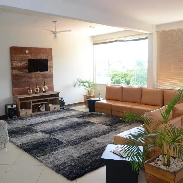 Hotel Canaã Express – hotel w mieście Jarinu