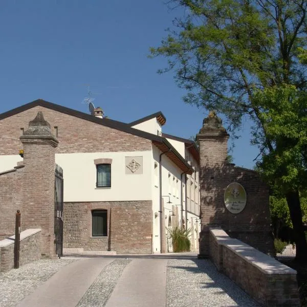Corte Della Rocca Bassa, hotel Nogarole Roccában