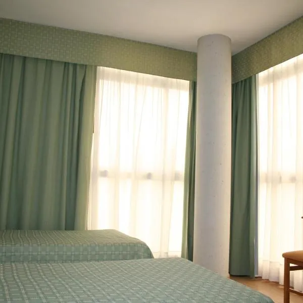 Hotel Austria 76, hotel v destinácii Puerto de Sagunto
