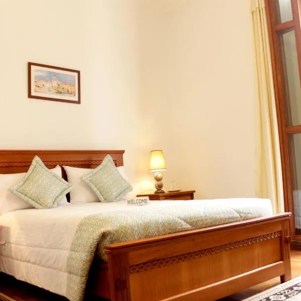 Casa Hotel Las Plazas, ξενοδοχείο σε Κίτo