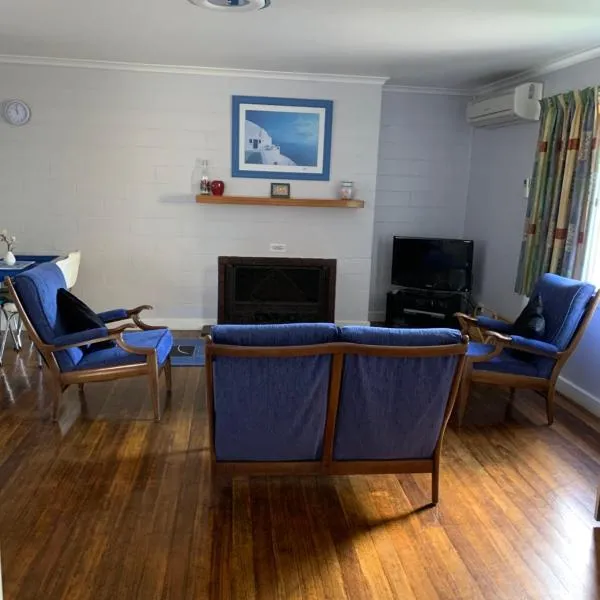 Orford Prosser Holiday Units, hotel in Buckland