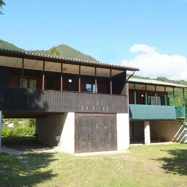 Bungalow Green Holiday, hotel in Ledro