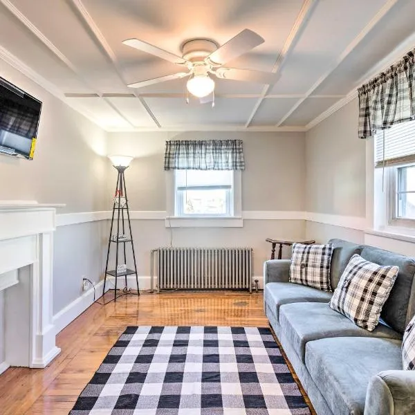 Newport House Less Than 3 Mi to Beaches and Bowens Wharf!, hotel sa Newport