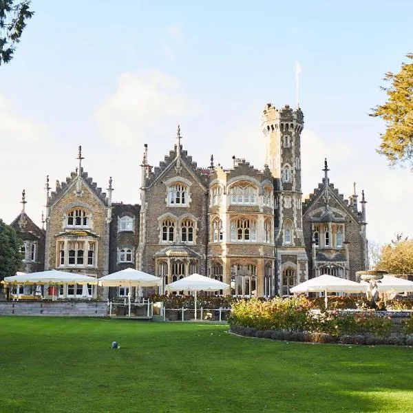 Oakley Court, hotel in Windsor
