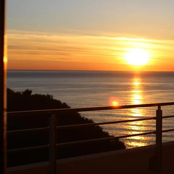 Hôtel Alexandra, hotel v destinaci Roquebrune-Cap-Martin