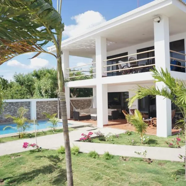 Popoyo Beach House, Pool and Surf, hotel in Salinas