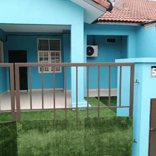 Viesnīca SKYHOMESTAY TELOK PANGLIMA GARANG pilsētā Teluk Panglima Garang