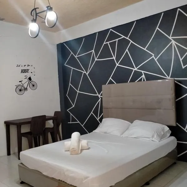 DJCI Apartelle Walk to Robinson & NE Pacific Mall 3 Min to SM Cabanatuan, hotel v destinaci Cabanatuan
