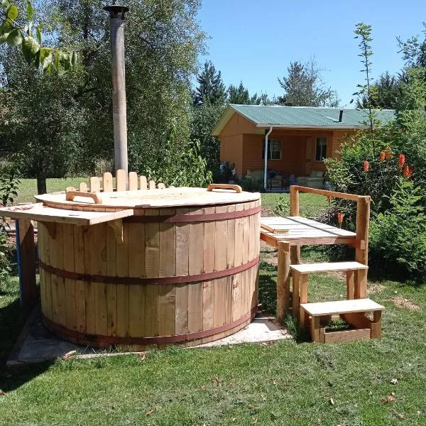 Vilcún, cabaña 100 mt2, a 38 k del Volcán Llaima, hotel in Vilcún