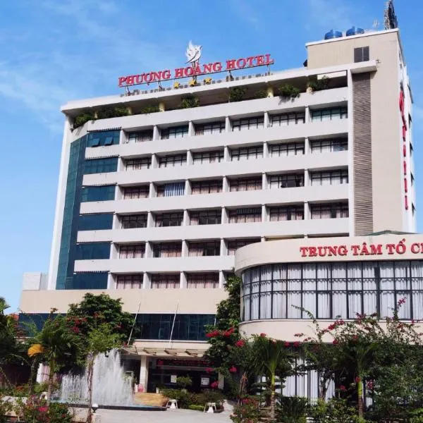 Phuong Hoang Hotel, khách sạn ở Ðống Thôn