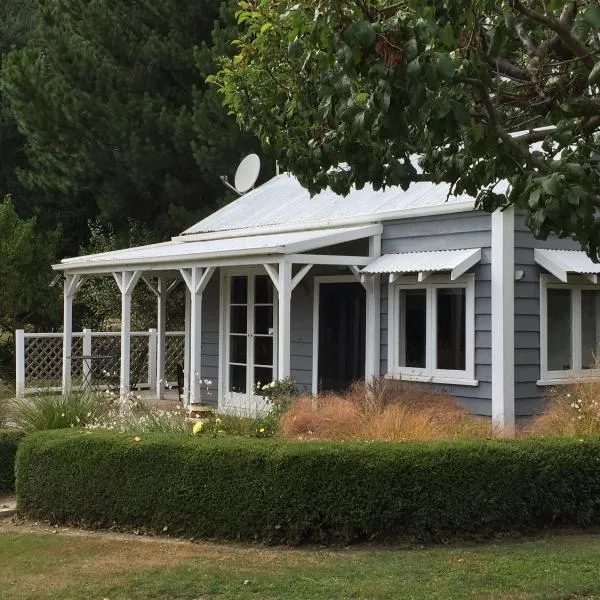 Birch Hill Cottage -30 minutes from St Arnaud, hotel en Wairau Valley