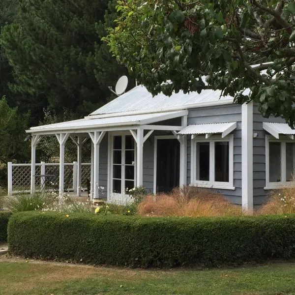 Birch Hill Cottage -30 minutes from St Arnaud, hotel in Wairau Valley