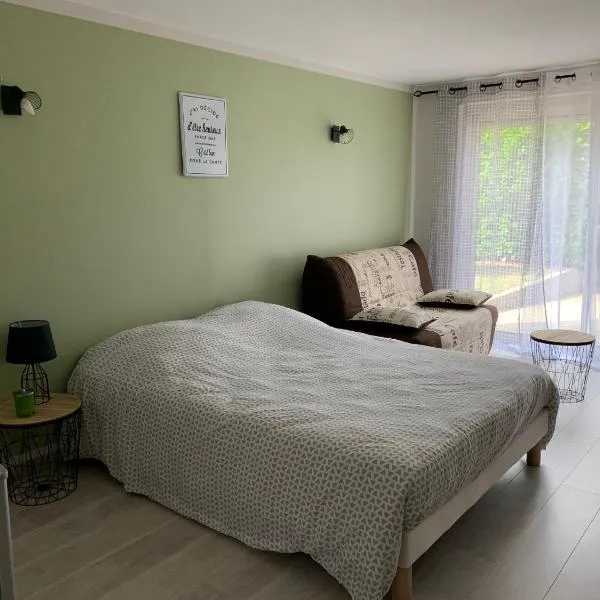 Chambre aux portes du marais Poitevin – hotel w mieście Aiffres