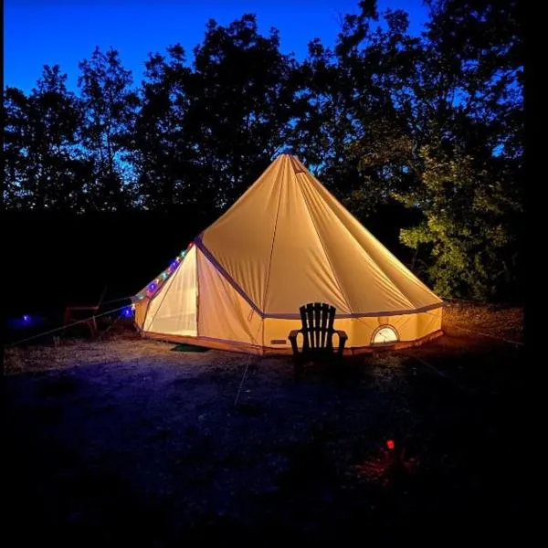 Camping Arbre de Vie、Artignosc-sur-Verdonのホテル