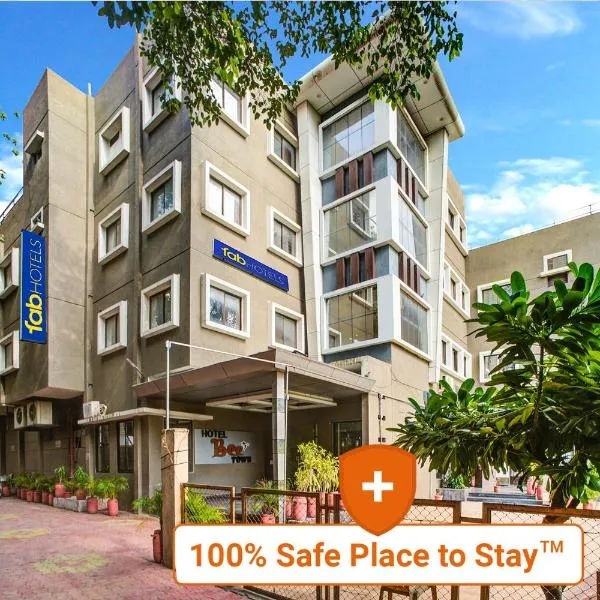 FabHotel Bee Town, hotel in Indore