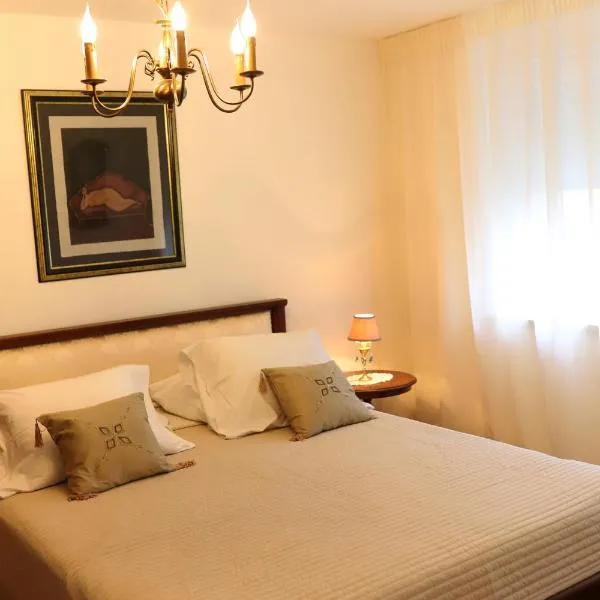 Apartment Blaoss, khách sạn ở Karlovac
