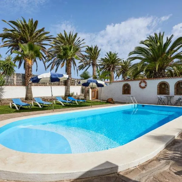 Charming House in Buenavista del Norte with Shared Pool, hotel Buenavista del Nortéban