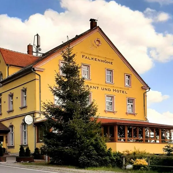 Restaurant & Hotel Zur Falkenhöhe, hótel í Falkenau