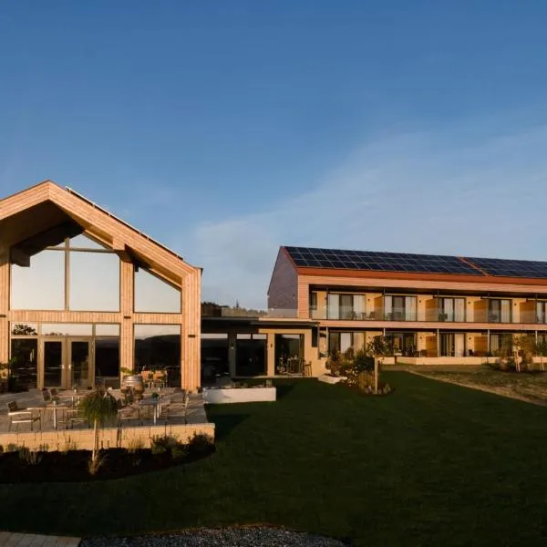 JUFA Hotel Neutal, hotel v mestu Neutal