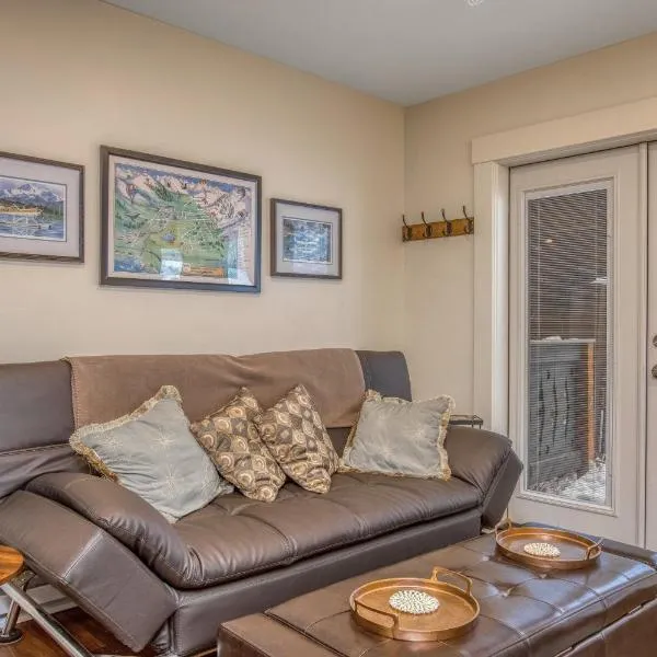 거드우드에 위치한 호텔 East Condo #202