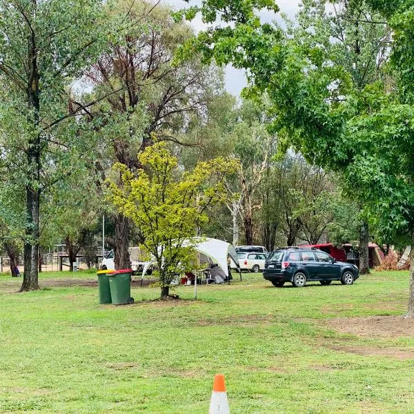 Corryong Caravan Park formally Mt Mittamatite Caravan Park, hotel v destinaci Corryong