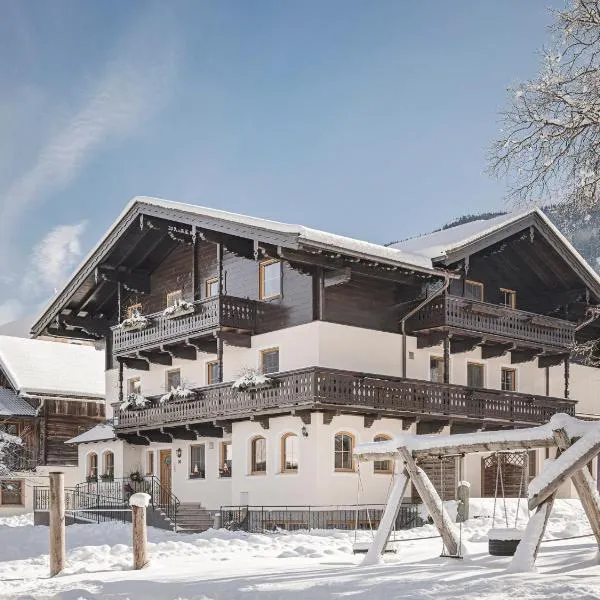Kinderbauernhof Scharrerhof, hotel in Hollersbach im Pinzgau