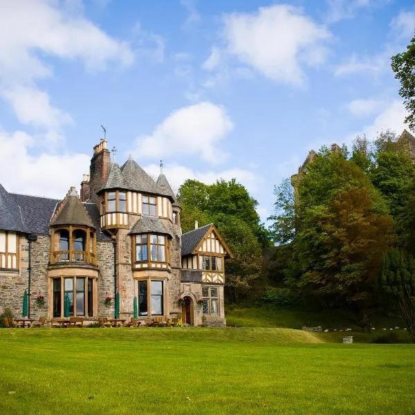 Knockderry Country House Hotel, hotel u gradu Cove