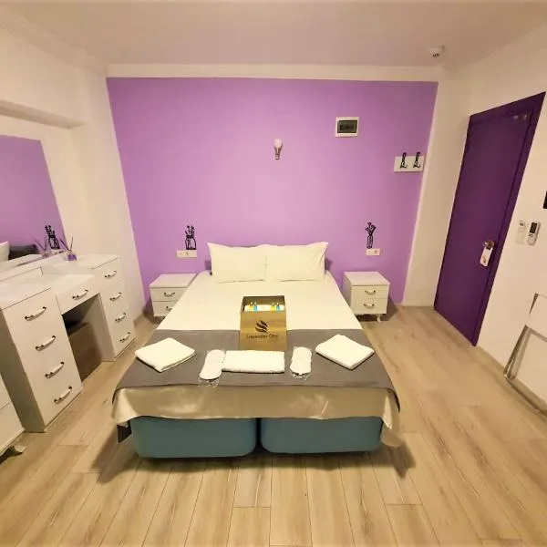 Lavender Otel, hotel en Çeşme