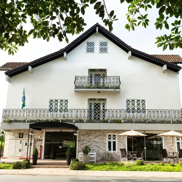Bristol Sabrina Hotel de Charme Joinville: Joinville'de bir otel