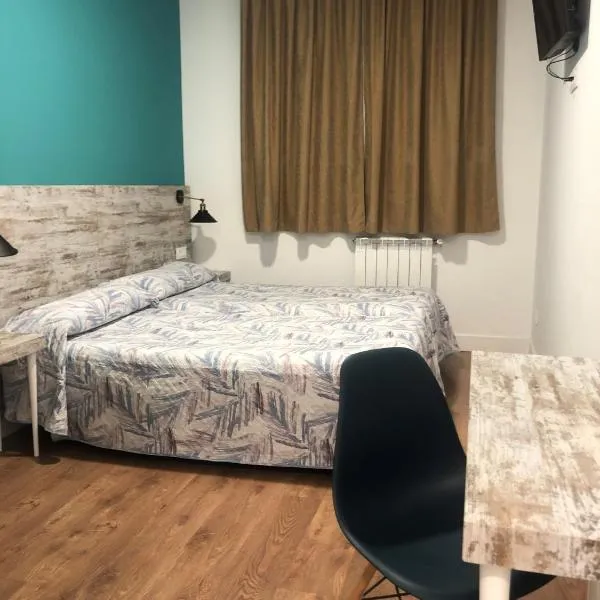 RoomConcept Hostel, hotell i Santo Domingo de la Calzada