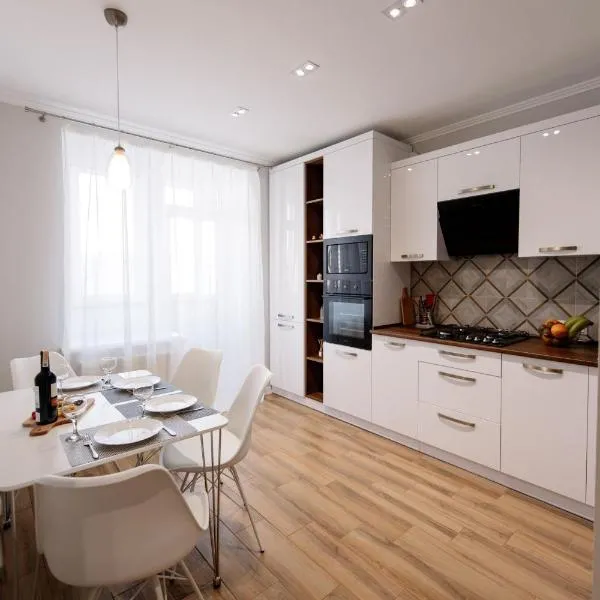 Комфортна та тиха квартира у Центрі міста, Hotel in Ternopil
