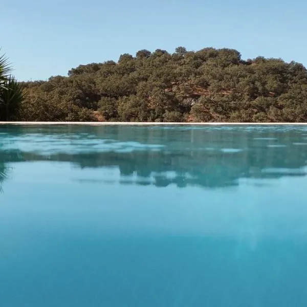 Casas de Campo do Castro da Cola, hotel a Marchicão