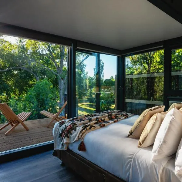 Castlemaine Gardens Luxury Glamtainer, hotel v destinaci Castlemaine