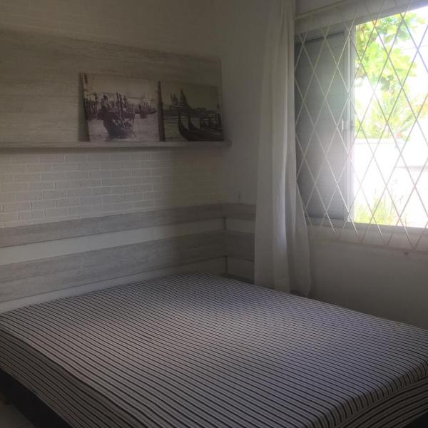 Casa Enseada 3 quartos para até 6 pessoas com 2 ar split - Foto 2