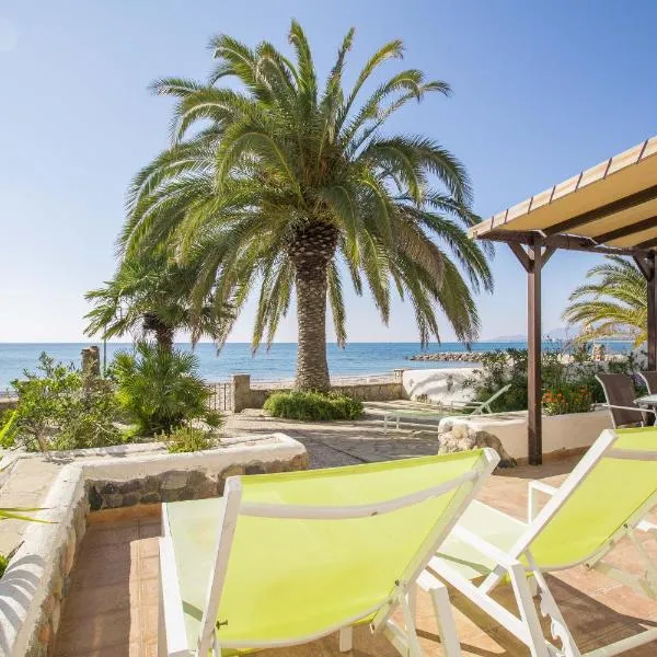Mistral Seafront by MarCalma, hotel v destinácii Montroig