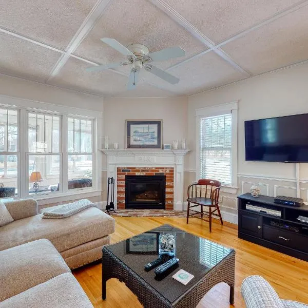 Quaint Bungalow, hotel in Kennebunk