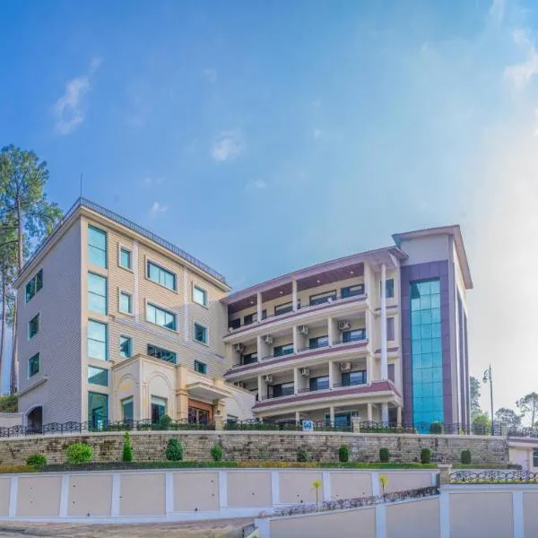 juSTa Palampur Resort & Convention Centre, hotel v destinaci Palampur
