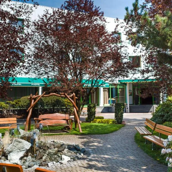 Hotel Partner, hotel di Warsaw