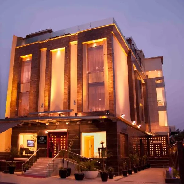 Hotel Eternity, hótel í Āzādpur