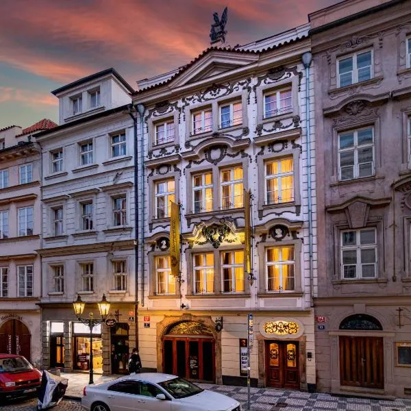 Residence U Černého Orla, hotel en Řež