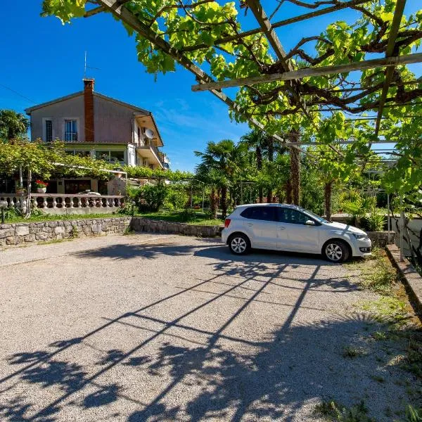 Apartments & Rooms Ribarić, hotel a Lovran (Laurana)
