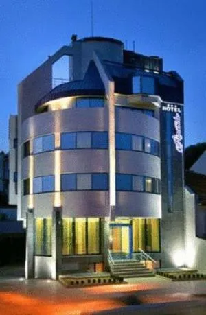 Riverside Family Hotel, hotel Jambolban
