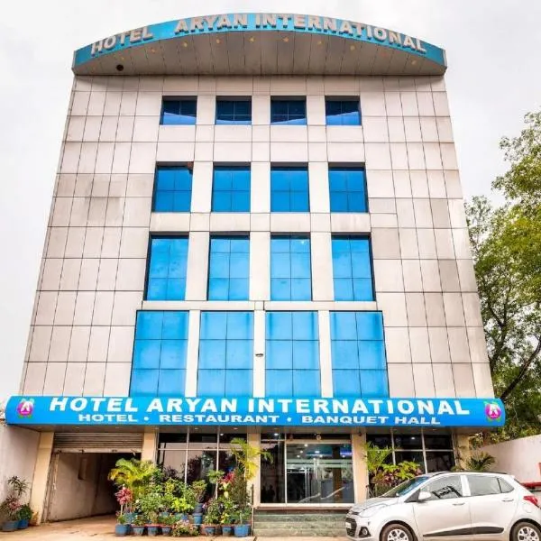 HOTEL ARYAN INTERNATIONAL, hotel di Chās