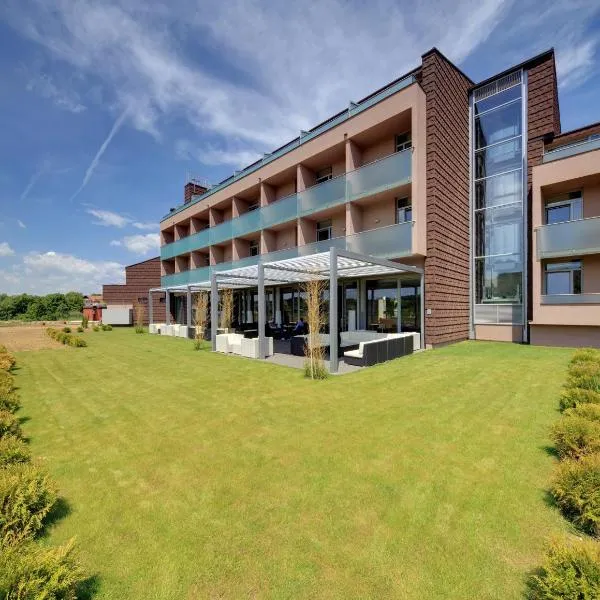 Hotel Kaj, hotel Máriabesztercén