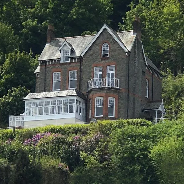 Highcliffe House, hotel in Countisbury