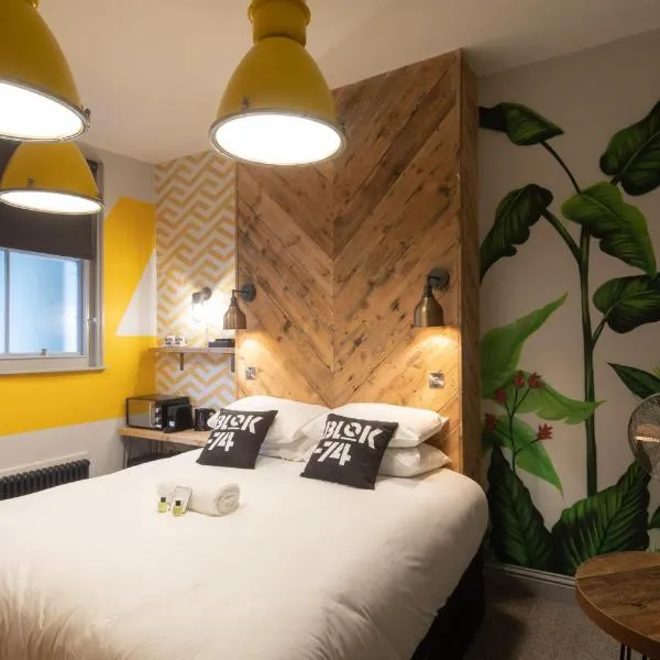 Blok-74, hotel v destinaci Brighton & Hove